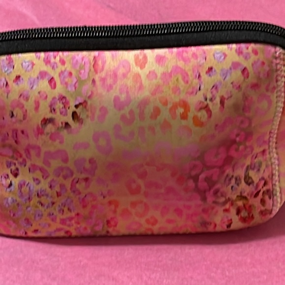 🎉💕 Pink Multicolor Leopard Print Cosmetic Case Pouch - Picture 4 of 4